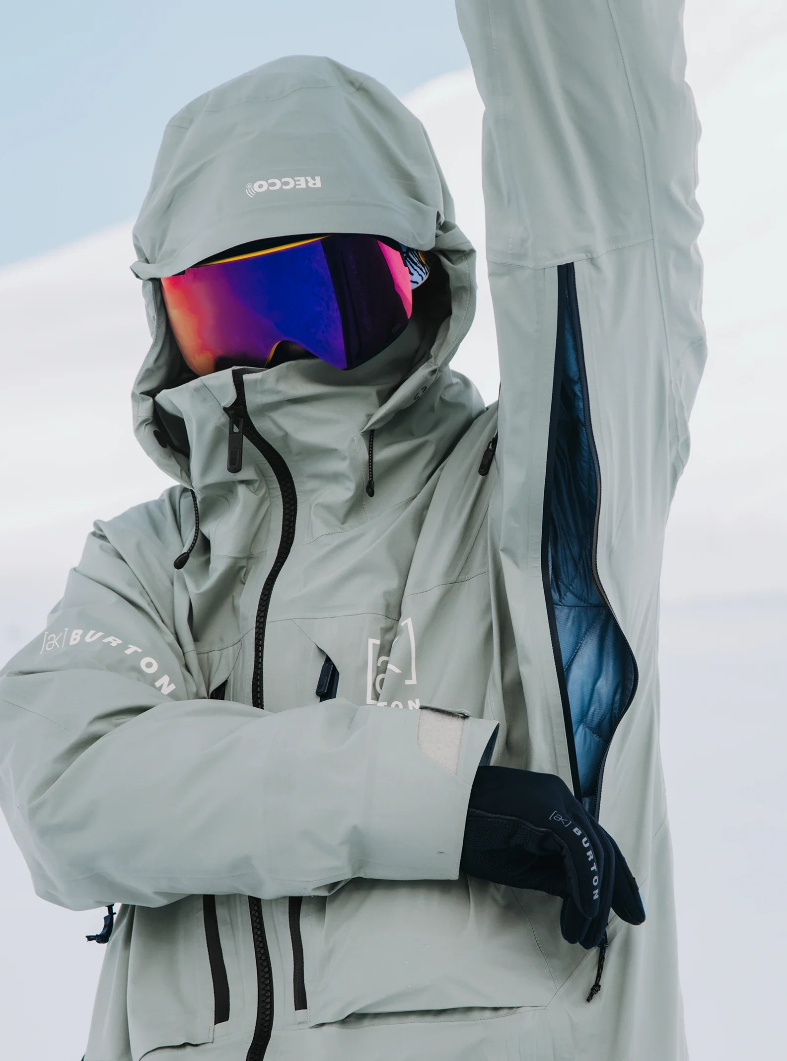 Burton AK Gore-Tex Hover 3 Layer Stretch Jacket 2025 - Image 15