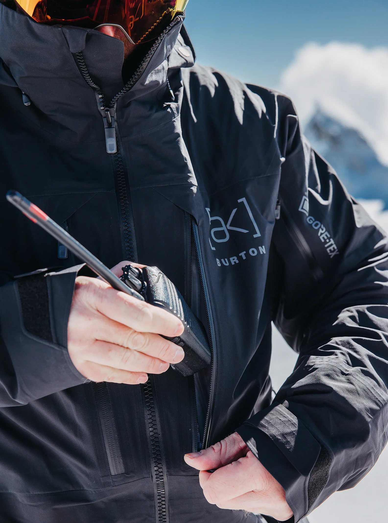 Burton AK Gore-Tex Hover 3 Layer Stretch Jacket 2025 - Image 4