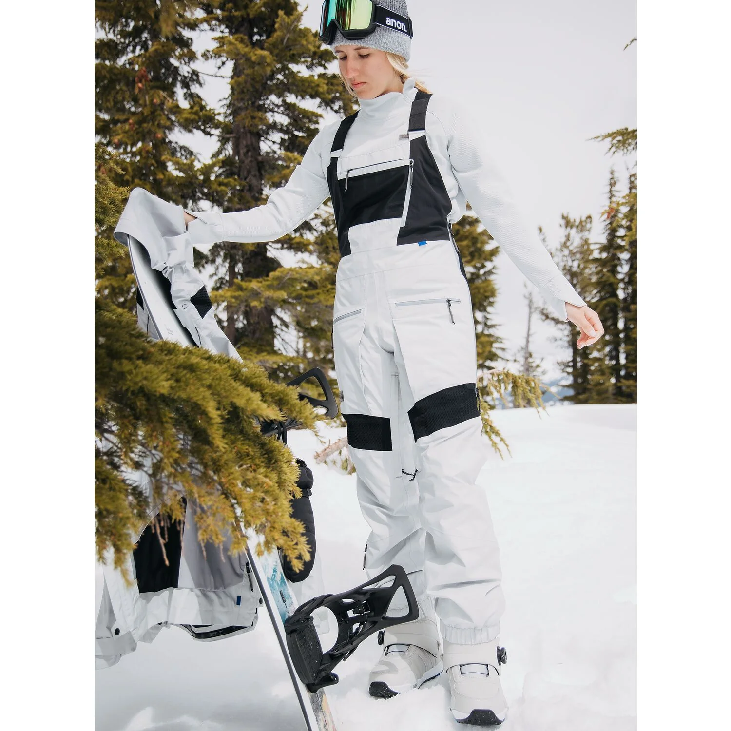 Burton Carbonate Gore-Tex 2L Bib Pants 2023 - Women's Snowboard Bib - Image 2