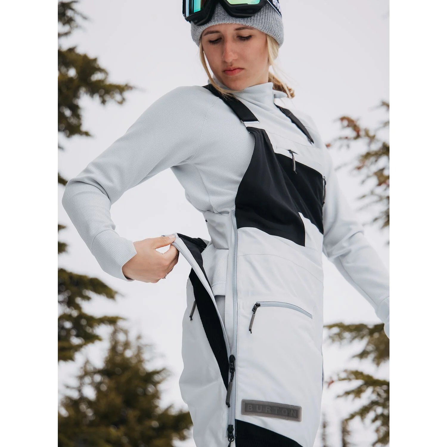 Burton Carbonate Gore-Tex 2L Bib Pants 2023 - Women's Snowboard Bib - Image 6