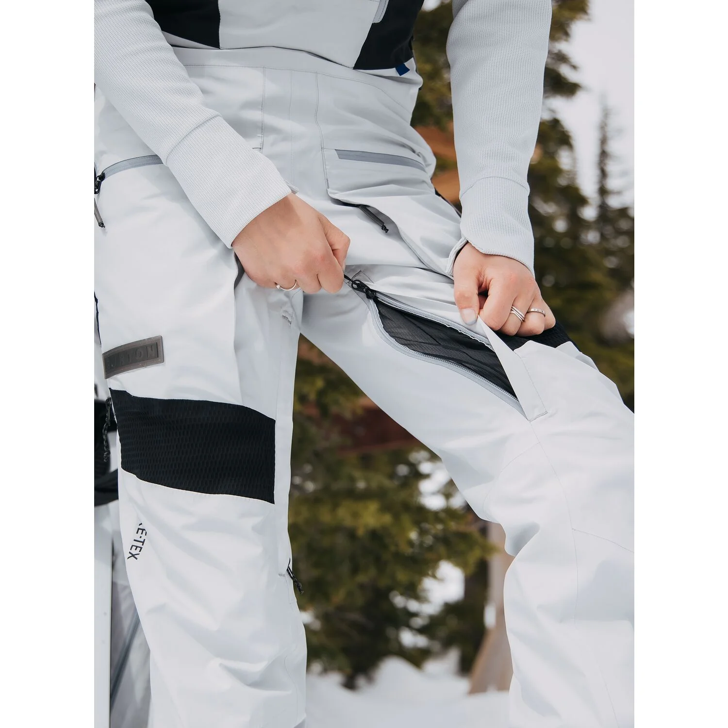 Burton Carbonate Gore-Tex 2L Bib Pants 2023 - Women's Snowboard Bib - Image 7