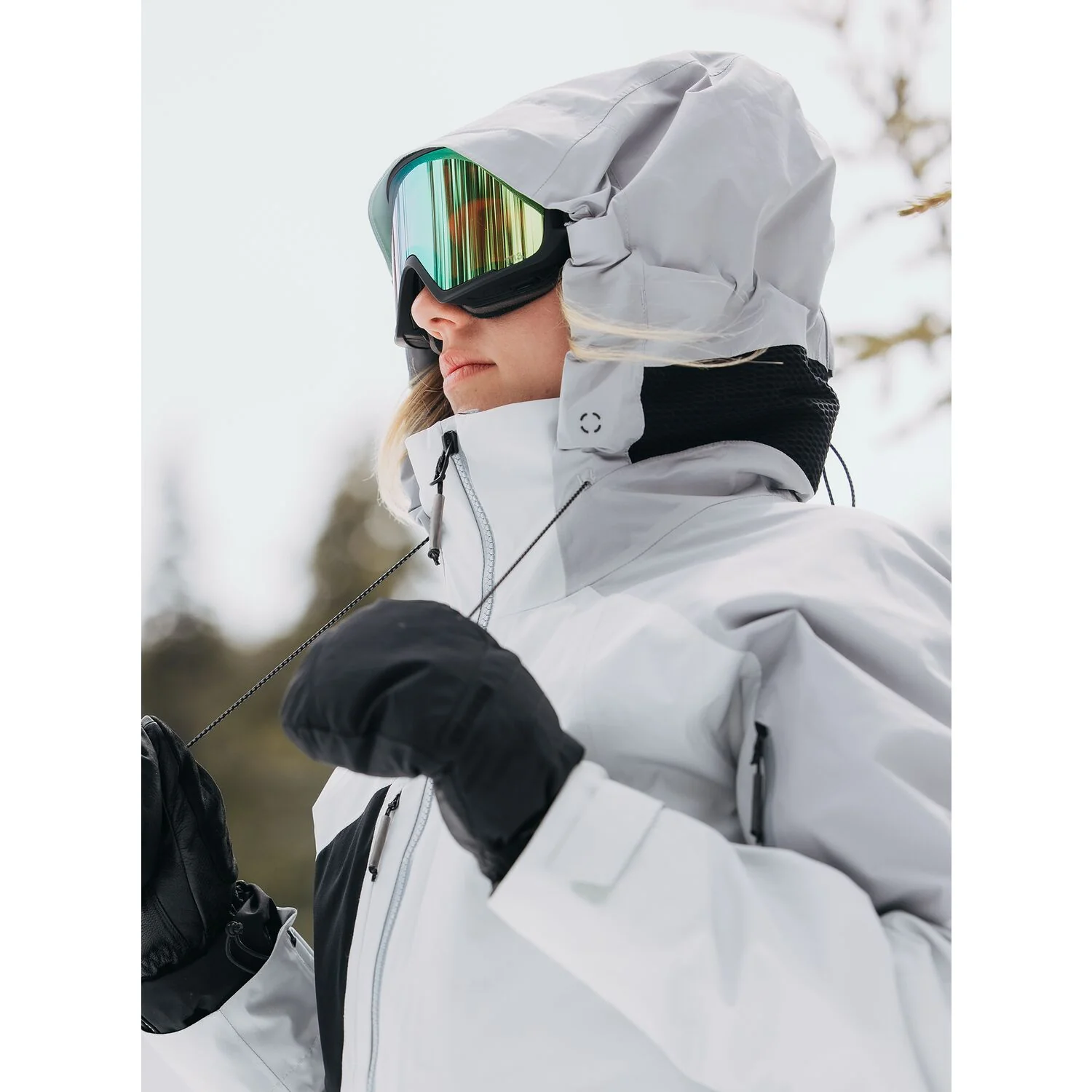 Burton Carbonate Gore-Tex 2L One Piece 2023 - Women's Snowboard One Piece - Image 5