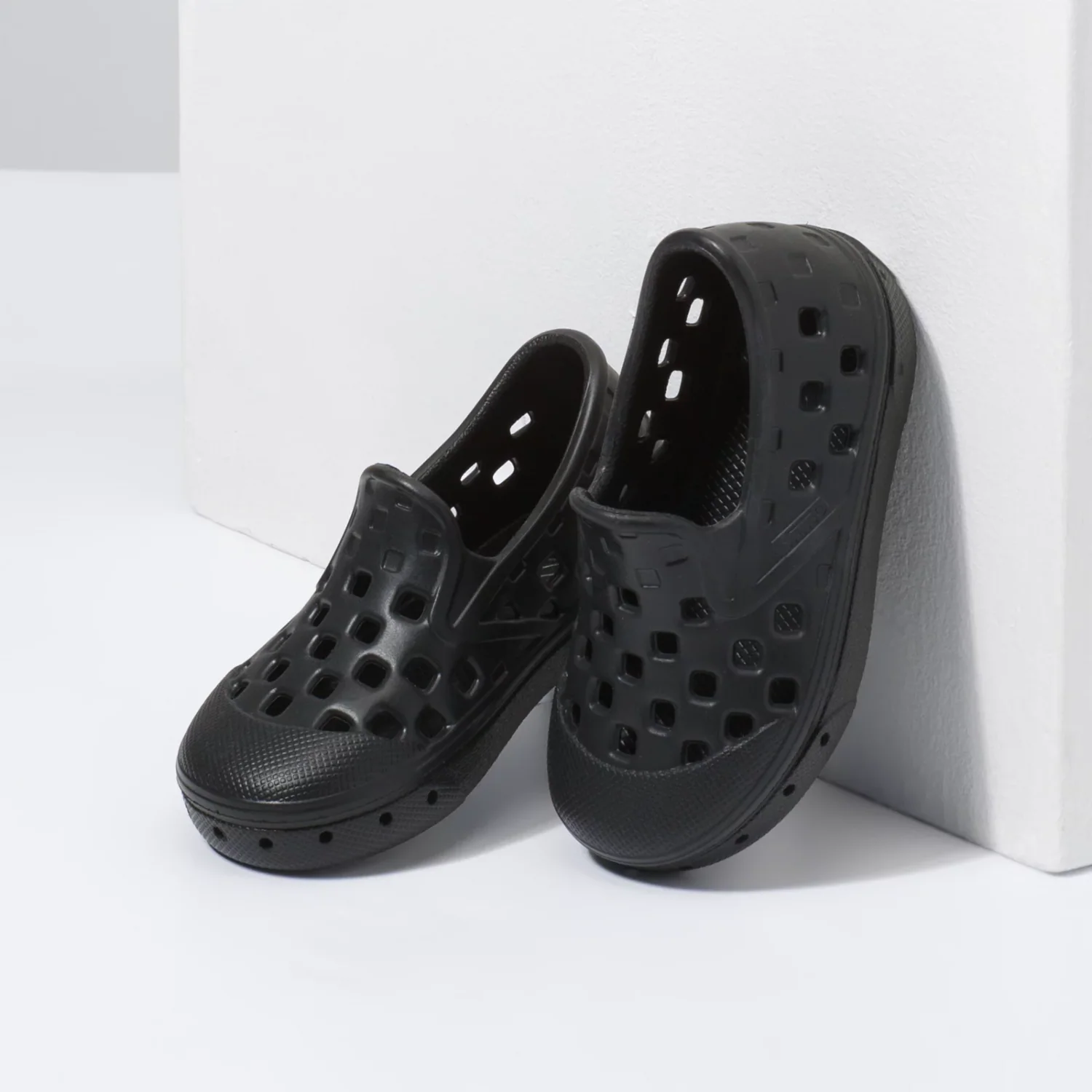 Vans Toddler Slip-On TRK Shoes - Image 7